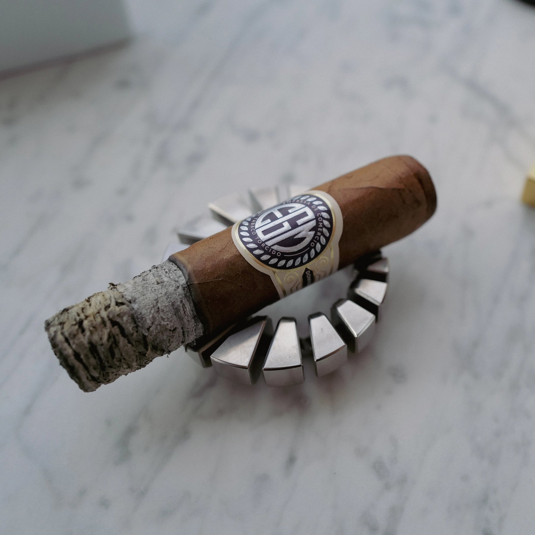 HALO Cigar Rest